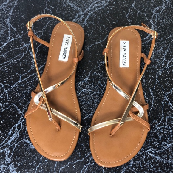 ✅SOLD Steve Madden balinn sandals - Picture 2 of 8